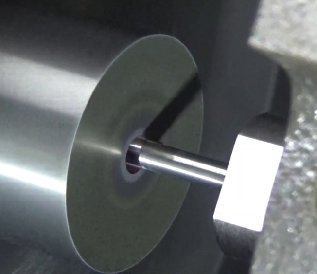 Small-Diameter Boring Bar tipe DABX digunakan untuk pengeboran internal karbida tersemen
